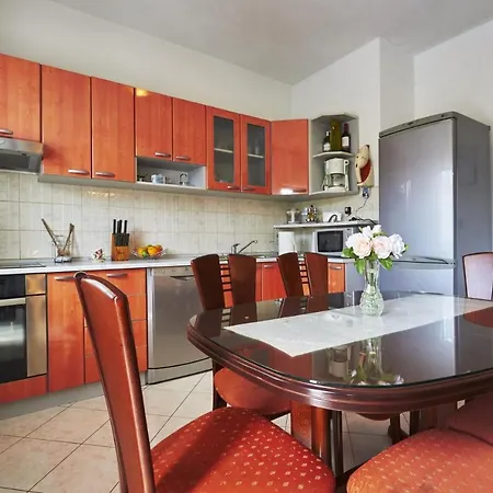 Sleeps 8 Pool Air Con Wifi Villa Split